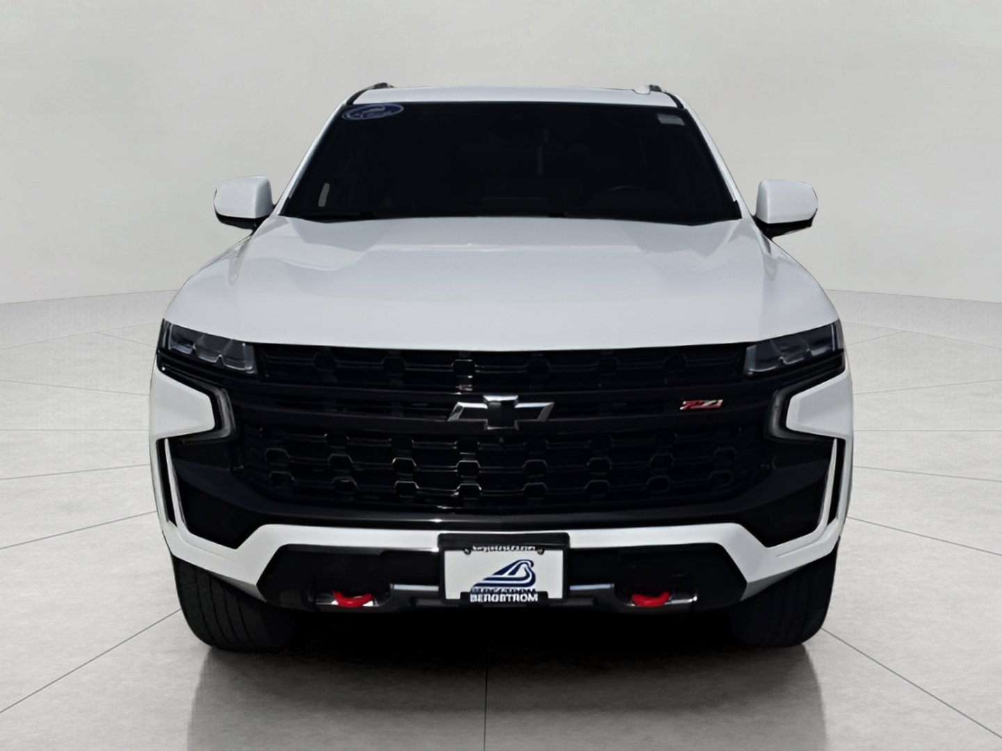 Used 2024 Chevrolet Tahoe Z71 w/ Luxury Package AWD/4WD image 3