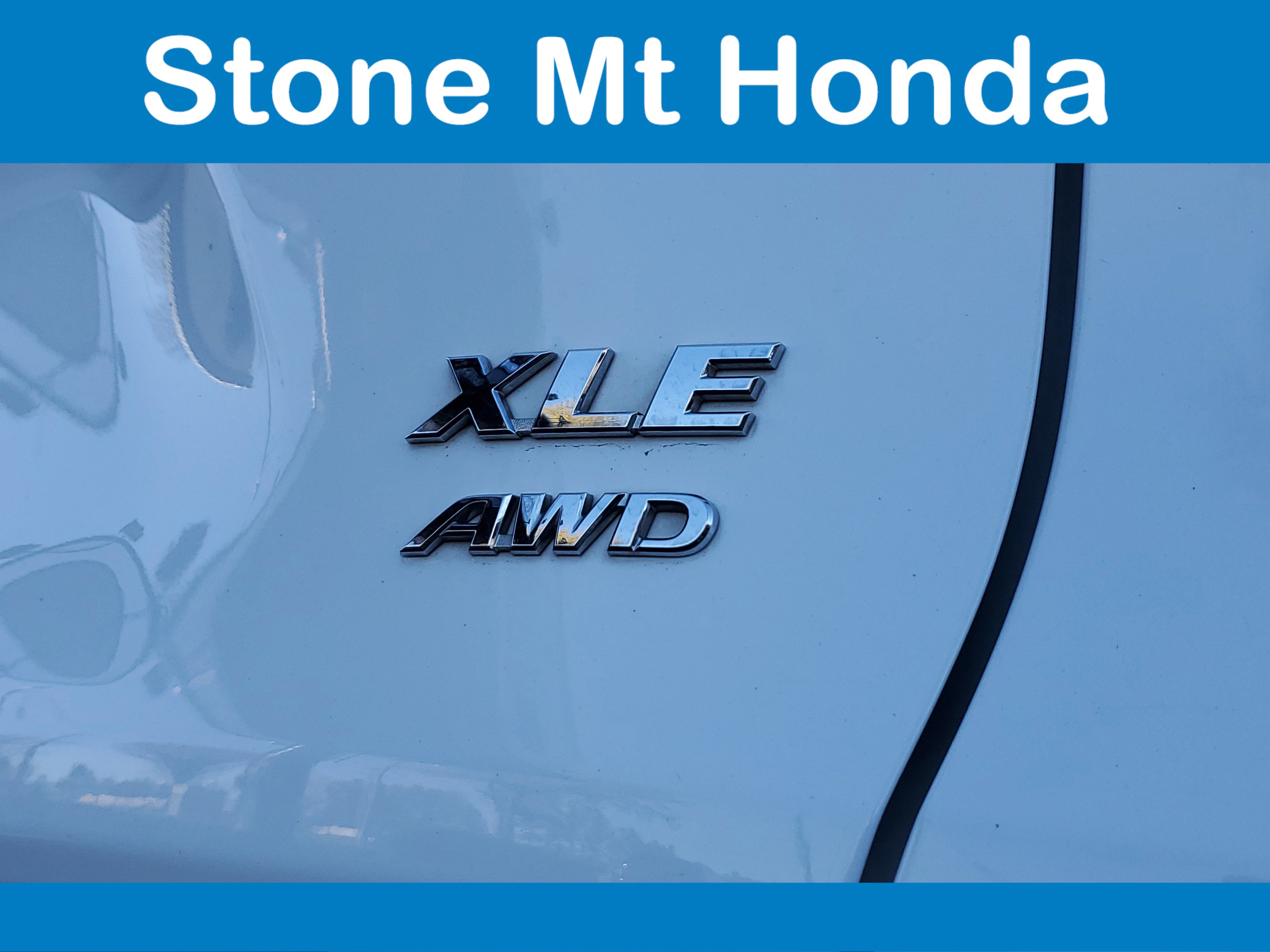 Used 2021 Toyota RAV4 XLE image 7