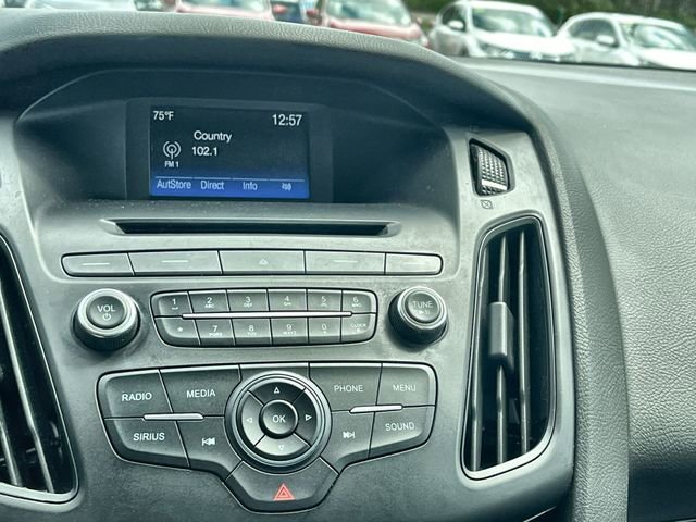 Used 2017 Ford Focus SE FWD image 14