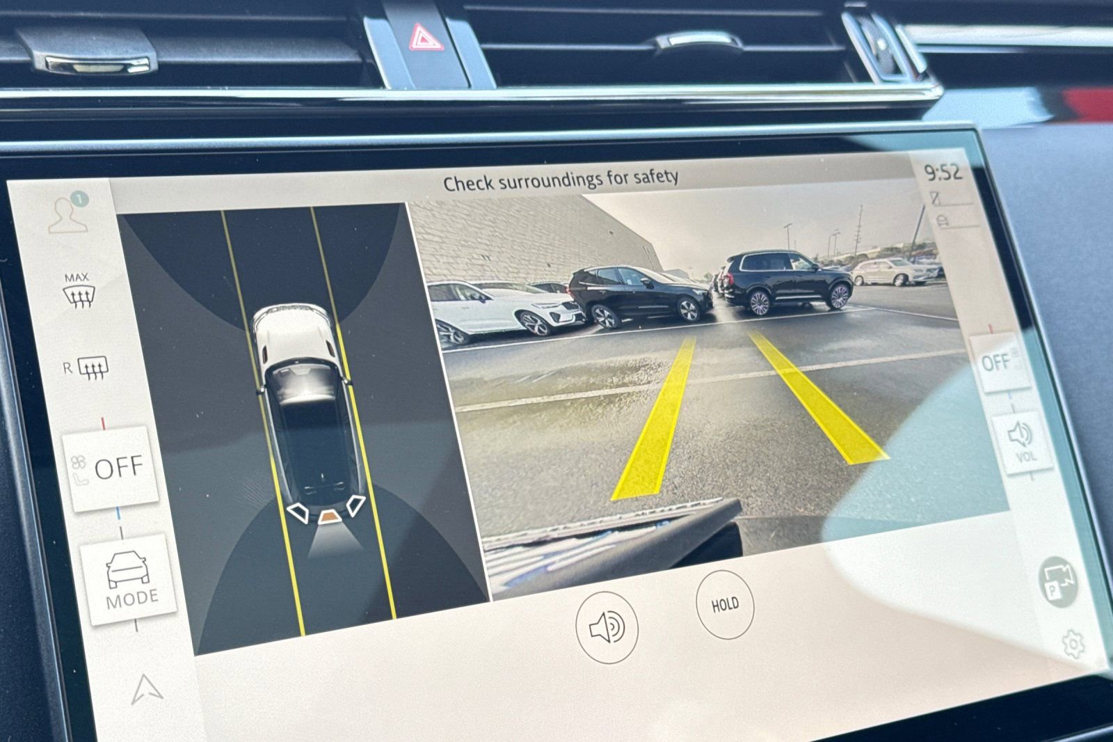 Used 2025 Land Rover Range Rover Velar Dynamic SE image 23