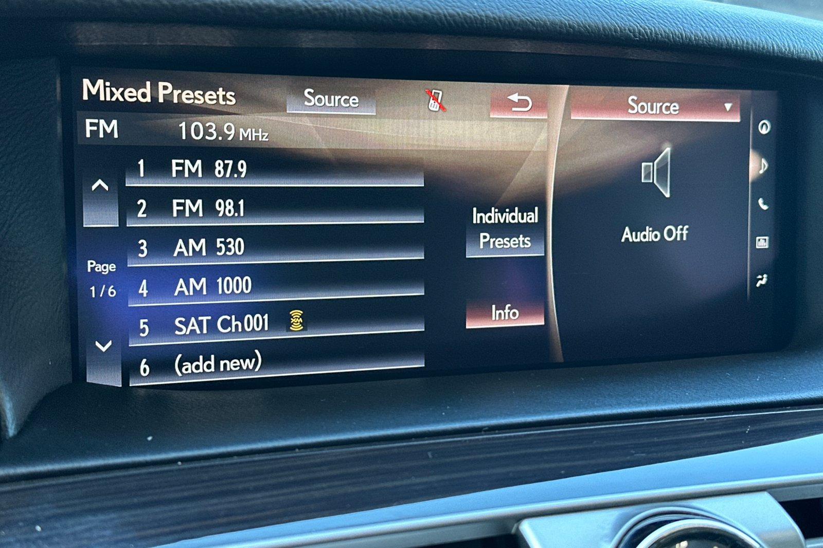 Used 2016 Lexus LS 460 w/ Comfort Package RWD image 17