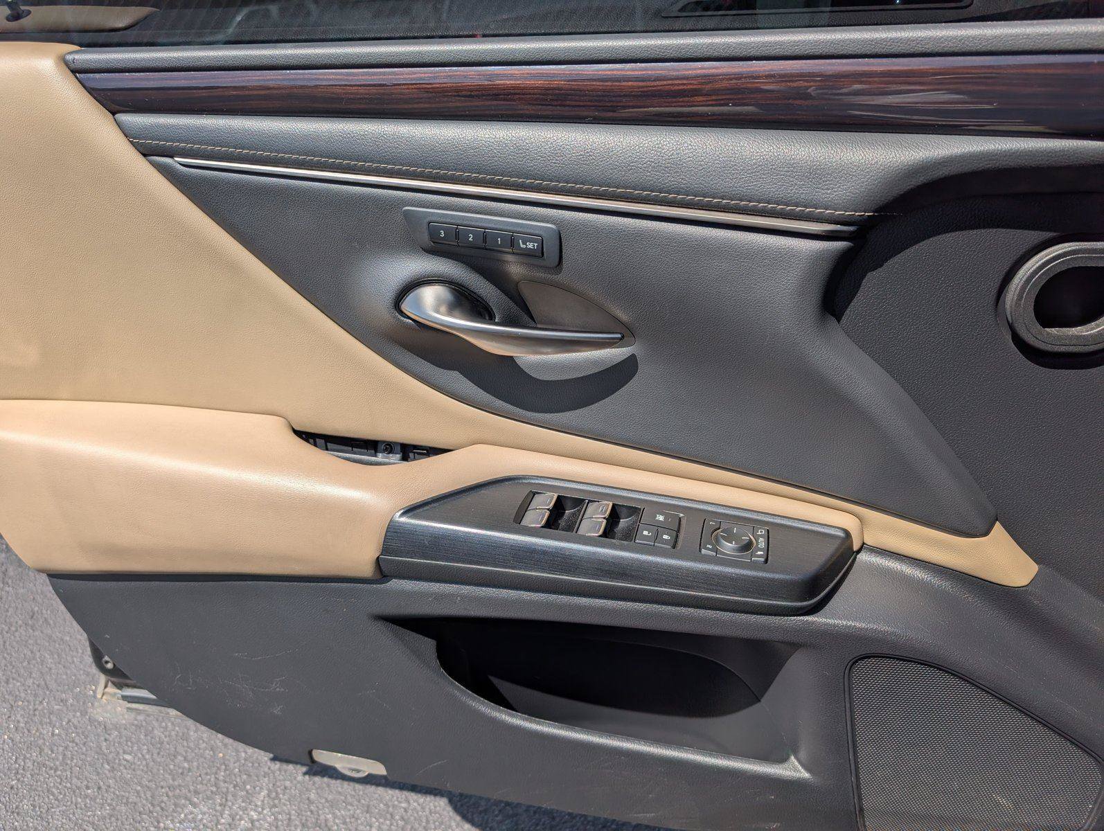 Used 2021 Lexus ES 350 w/ Premium Package FWD image 13
