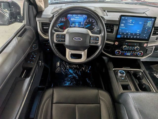 Used 2024 Ford Expedition XLT RWD image 15