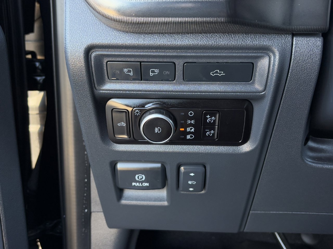 Used 2023 Ford F150 Platinum w/ Equipment Group 701A High AWD/4WD image 25