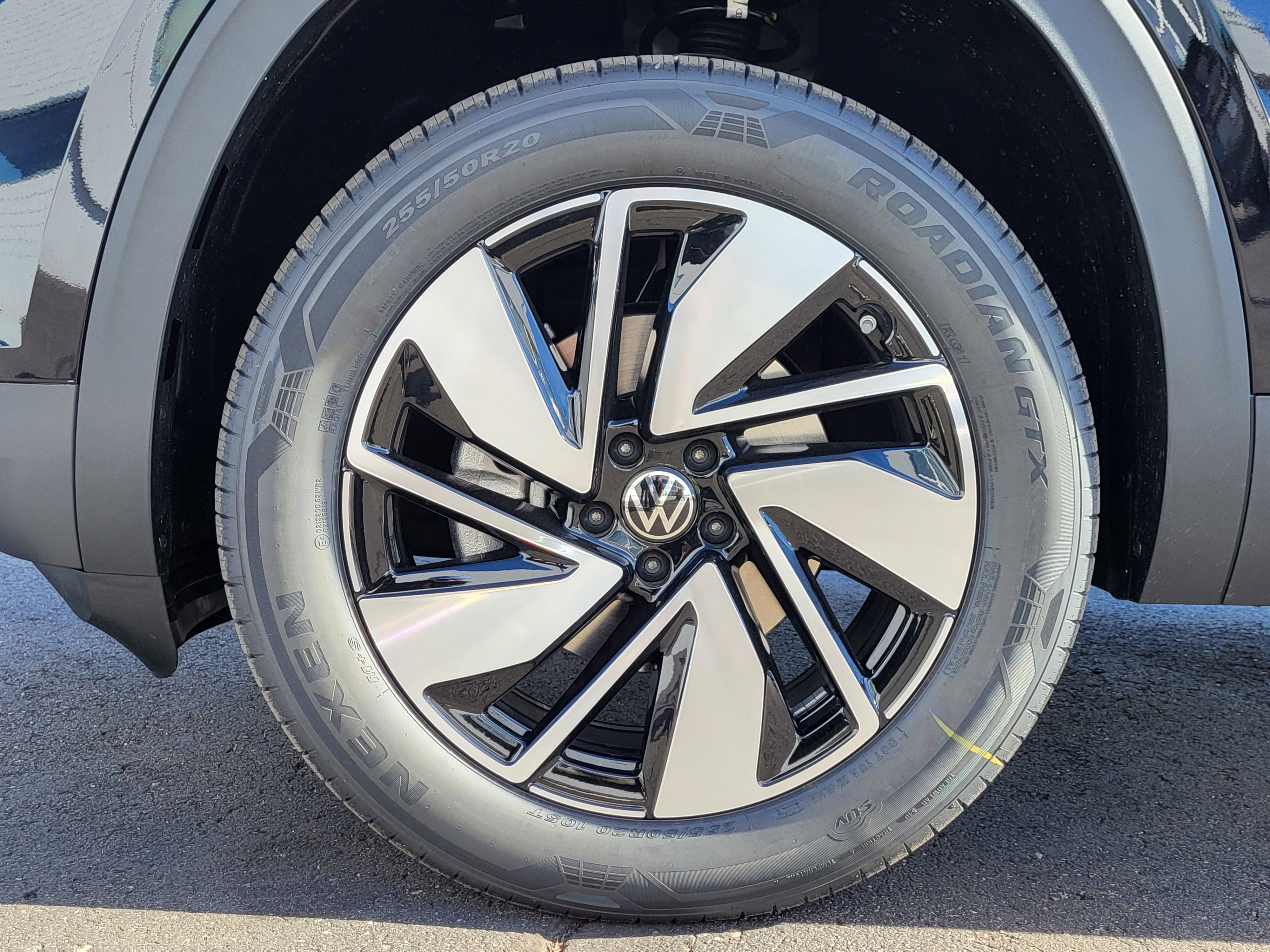 New 2026 Volkswagen Atlas SEL image 27