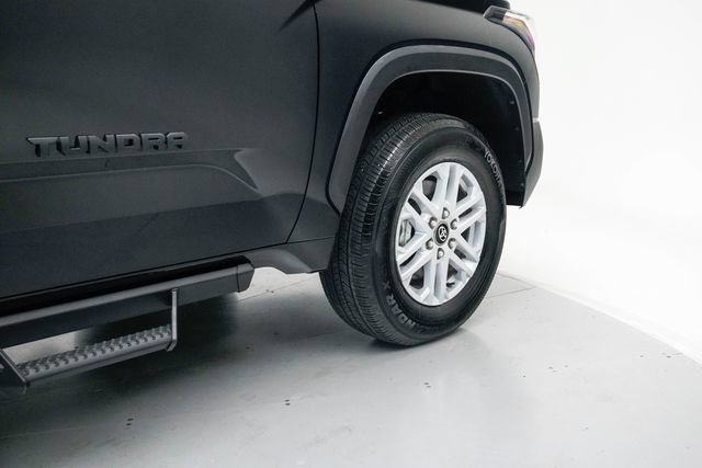 Used 2025 Toyota Tundra SR5 w/ SR5 Convenience Package AWD/4WD image 19
