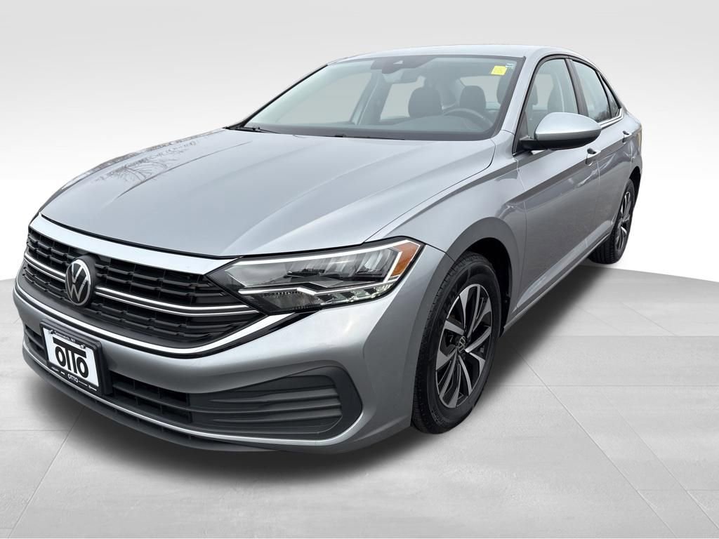 Used 2024 Volkswagen Jetta S image 3
