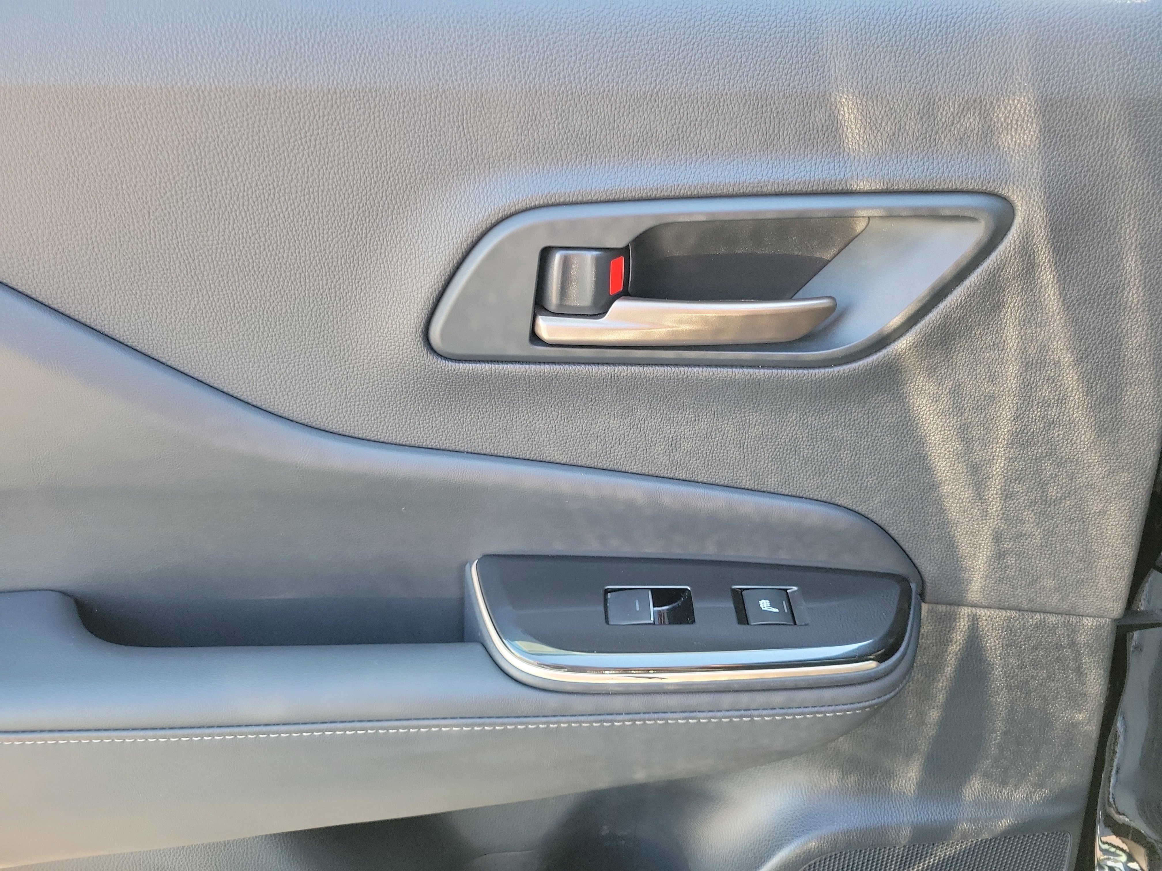 Used 2025 Toyota Crown AWD/4WD image 12