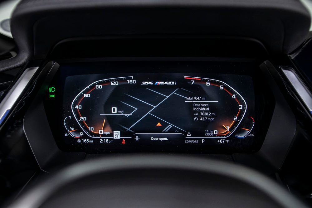 Used 2024 BMW Z4 M40i w/ Premium Package image 26