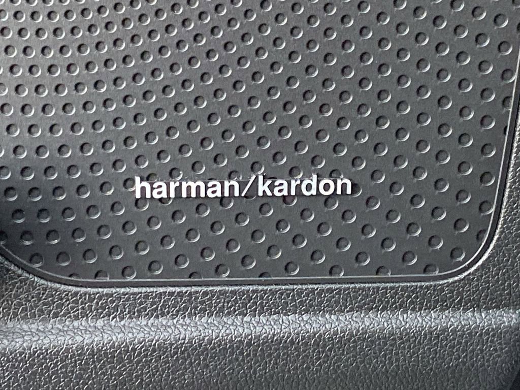 Used 2021 Kia Niro EX Premium w/ Cold Weather Package image 34