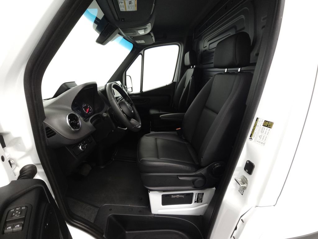 Used 2026 Mercedes-Benz Sprinter 2500 image 7