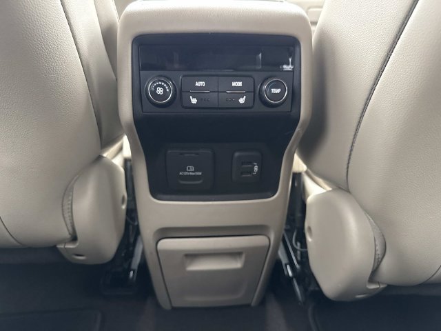 Used 2019 GMC Acadia Denali FWD image 30
