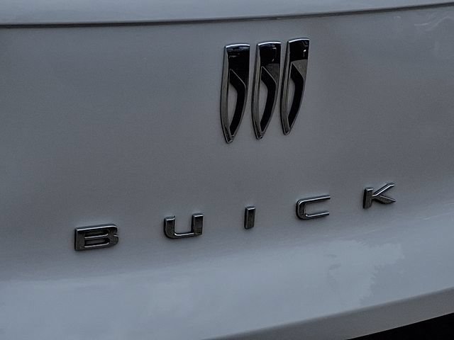 Used 2024 Buick Envista Sport Touring w/ Convenience I Package FWD image 31