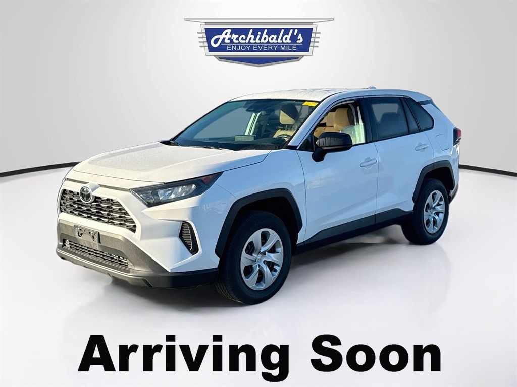 Used 2022 Toyota RAV4 LE AWD/4WD image 2