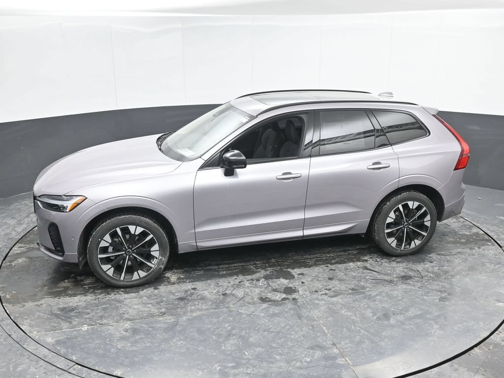New 2026 Volvo XC60 B5 Plus w/ Protection Package Premier AWD/4WD image 34