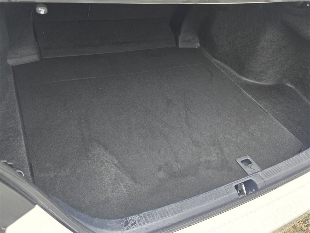 Used 2024 Toyota Camry SE image 13