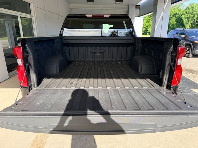Used 2024 Chevrolet Silverado 1500 RST AWD/4WD image 9
