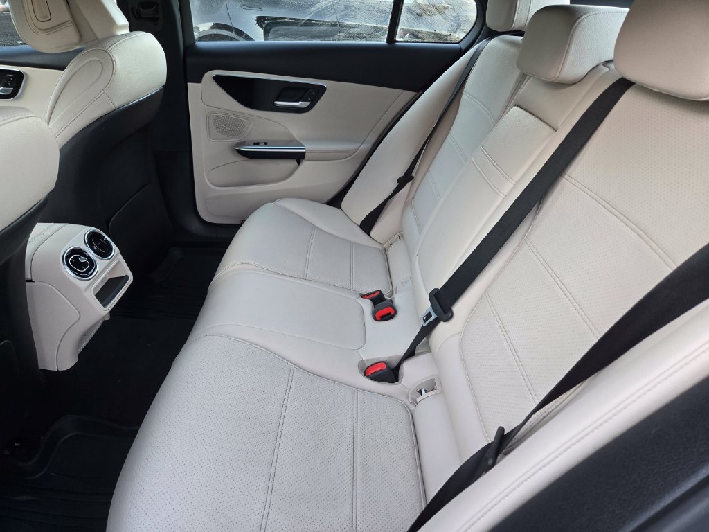 Used 2024 Mercedes-Benz C 300 4MATIC Sedan image 12