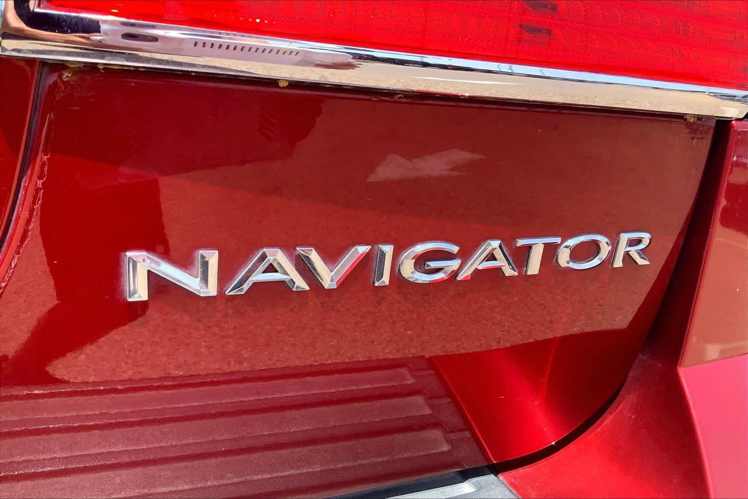 Used 2013 Lincoln Navigator 2WD w/ HD Trailer Tow Pkg image 9