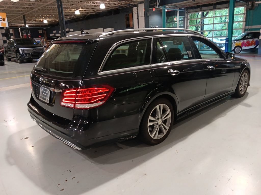 Used 2014 Mercedes-Benz E 350 4MATIC Wagon image 11