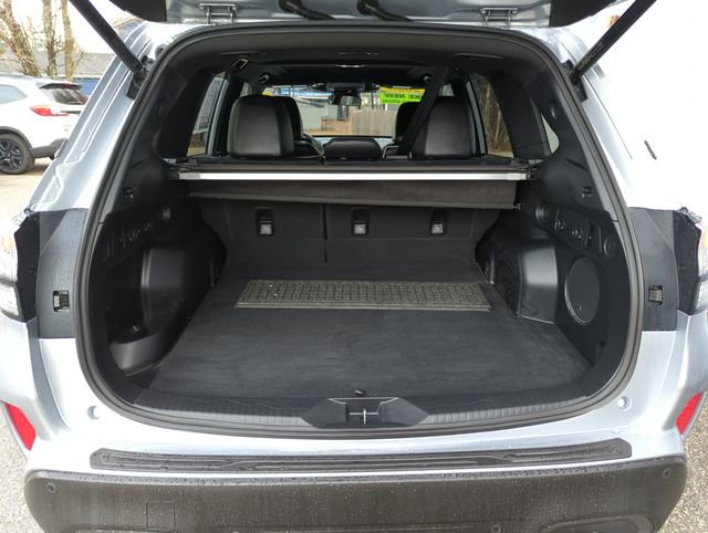 Used 2025 Subaru Forester Limited image 27
