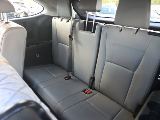 Used 2023 Toyota Highlander Bronze Edition AWD/4WD image 13