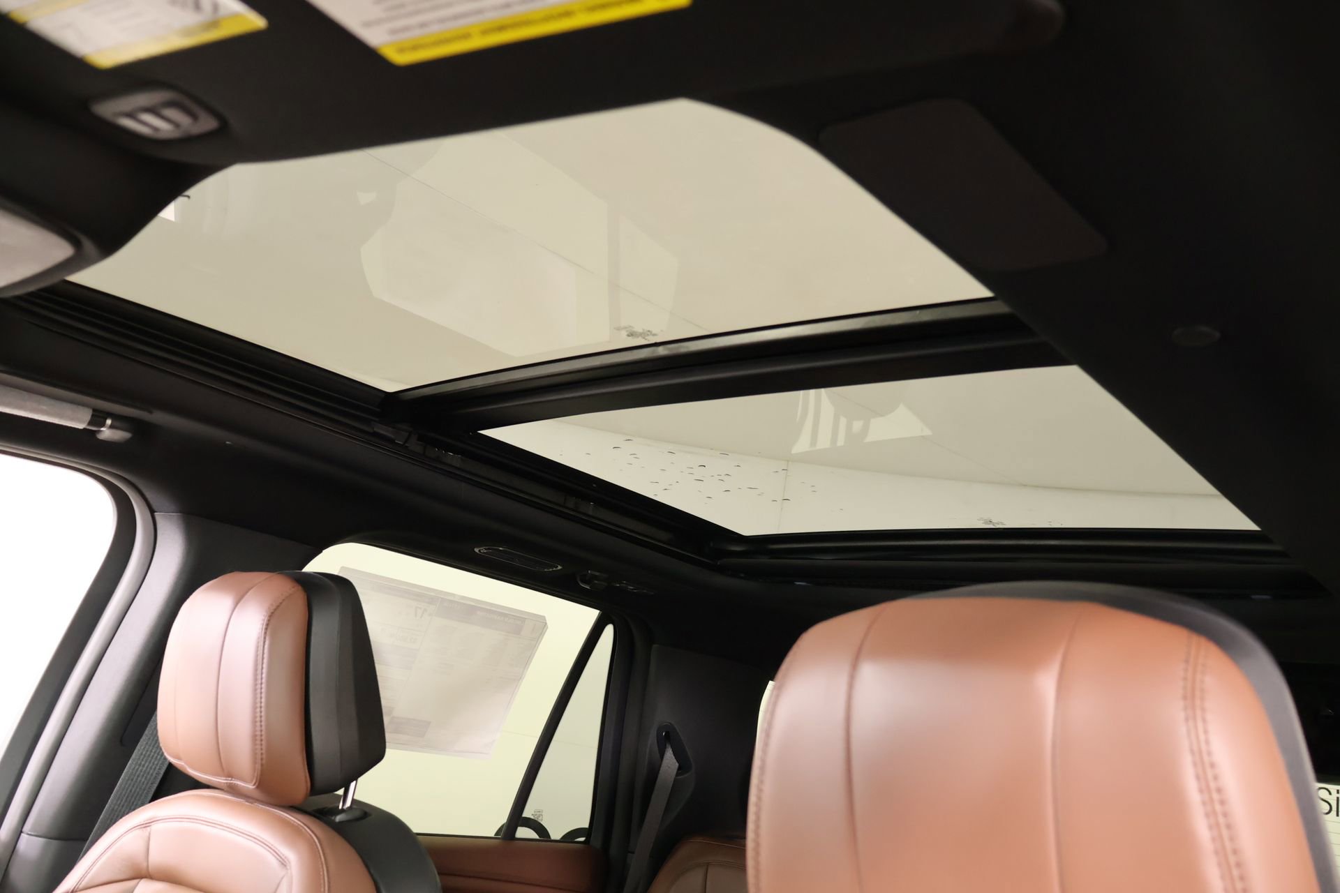 New 2026 Lincoln Navigator Reserve image 17