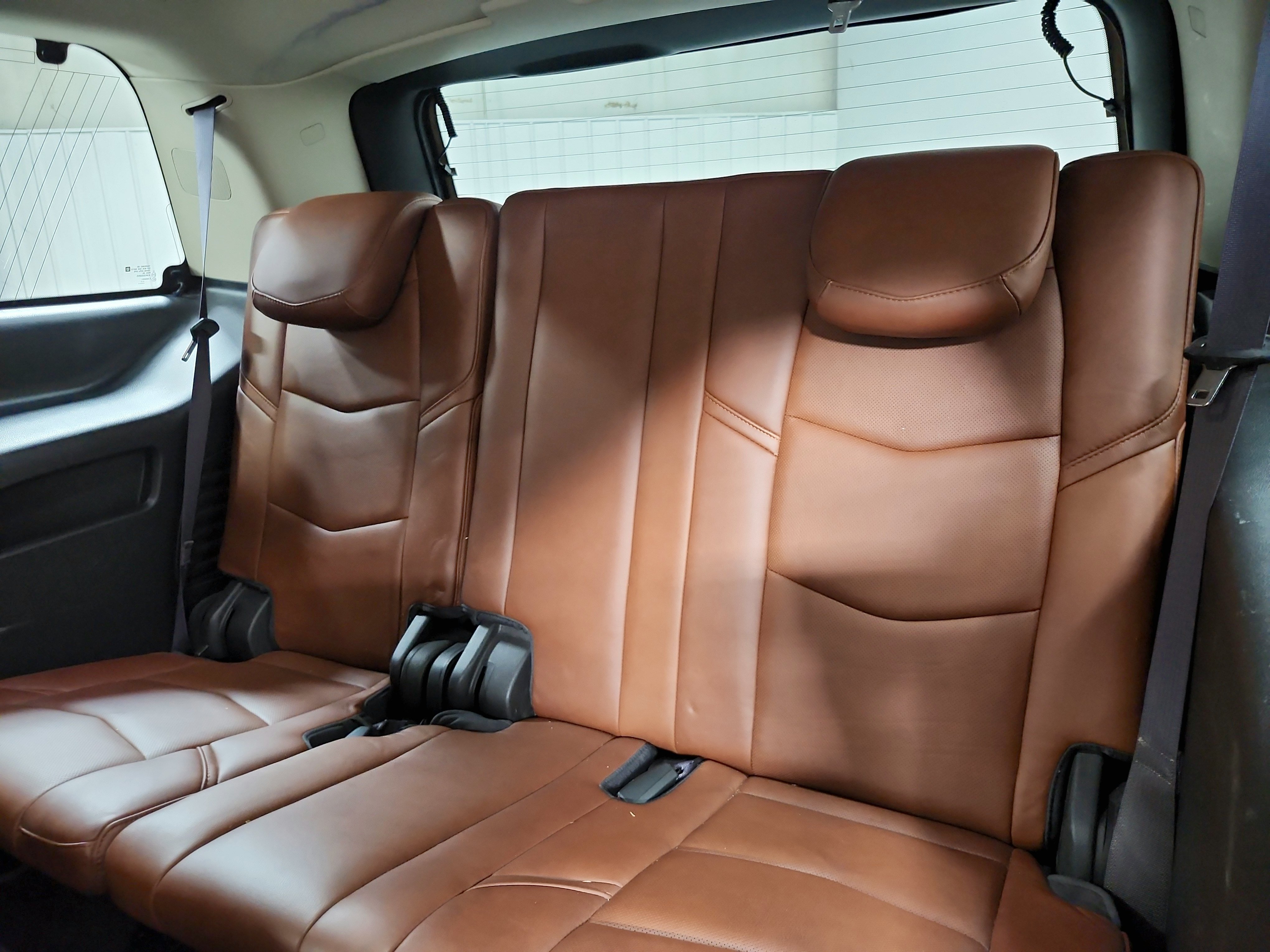 Used 2017 Cadillac Escalade Premium Luxury AWD/4WD image 12