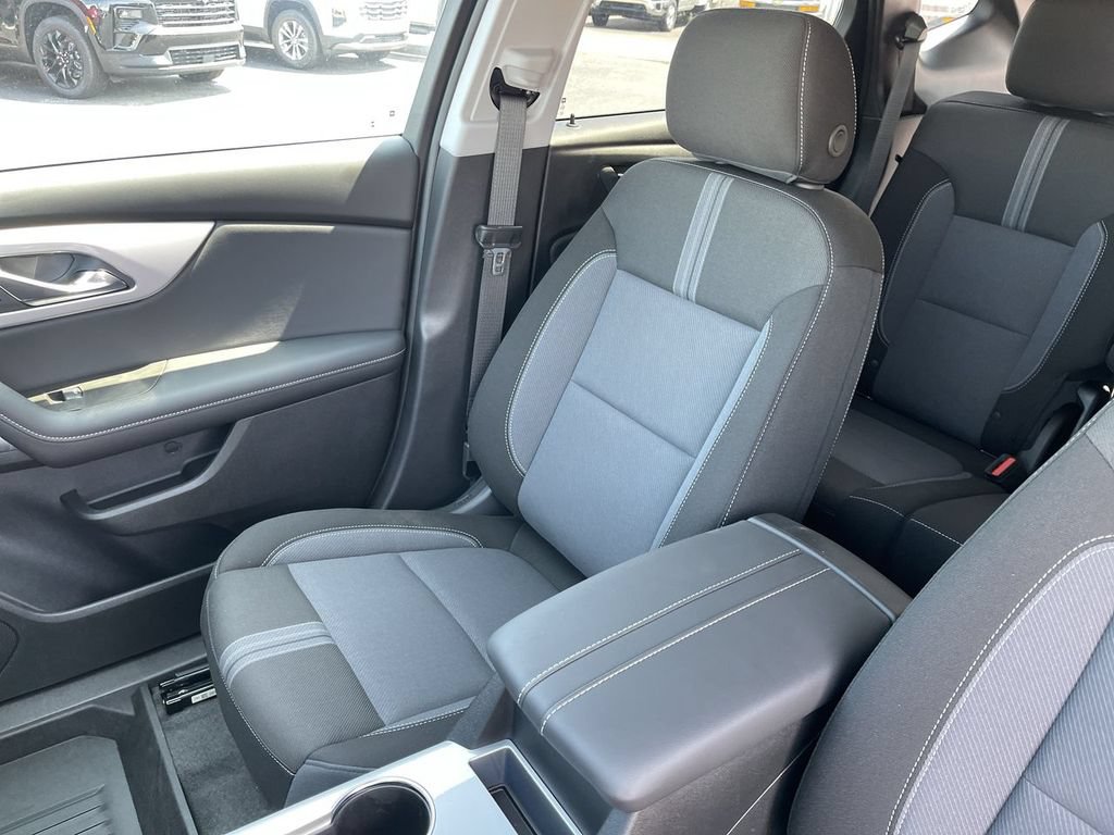New 2026 Chevrolet Blazer LT w/ Convenience Package FWD image 23