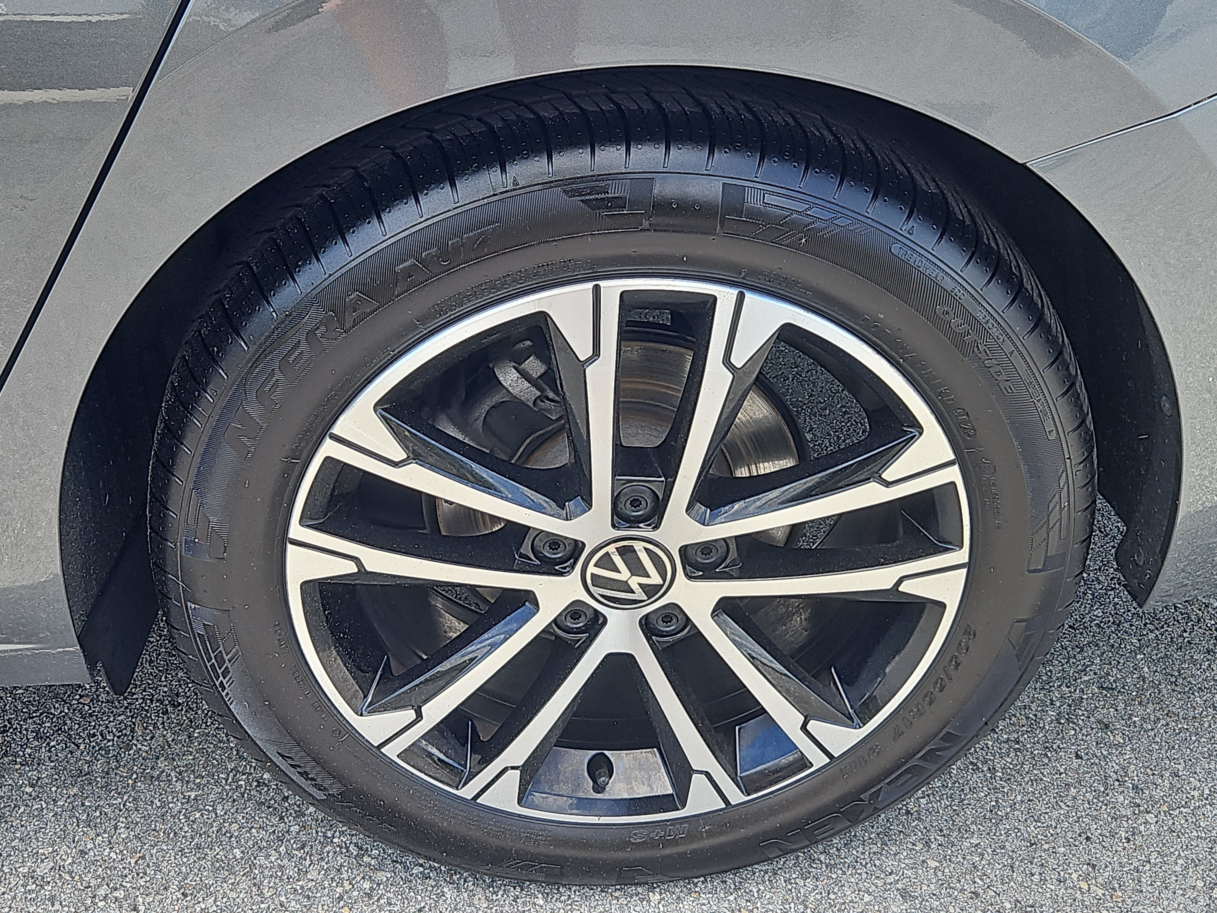 Certified 2024 Volkswagen Jetta Sport FWD image 6