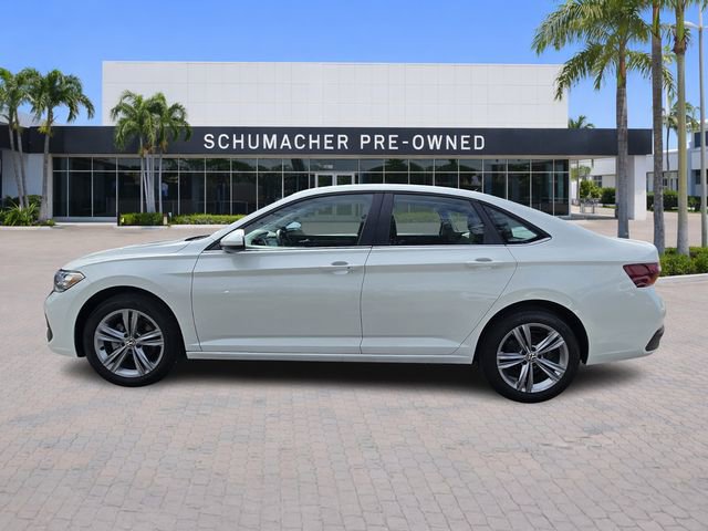 Certified 2023 Volkswagen Jetta SE FWD image 4