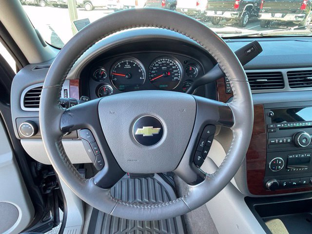 Used 2010 Chevrolet Suburban LT AWD/4WD image 14