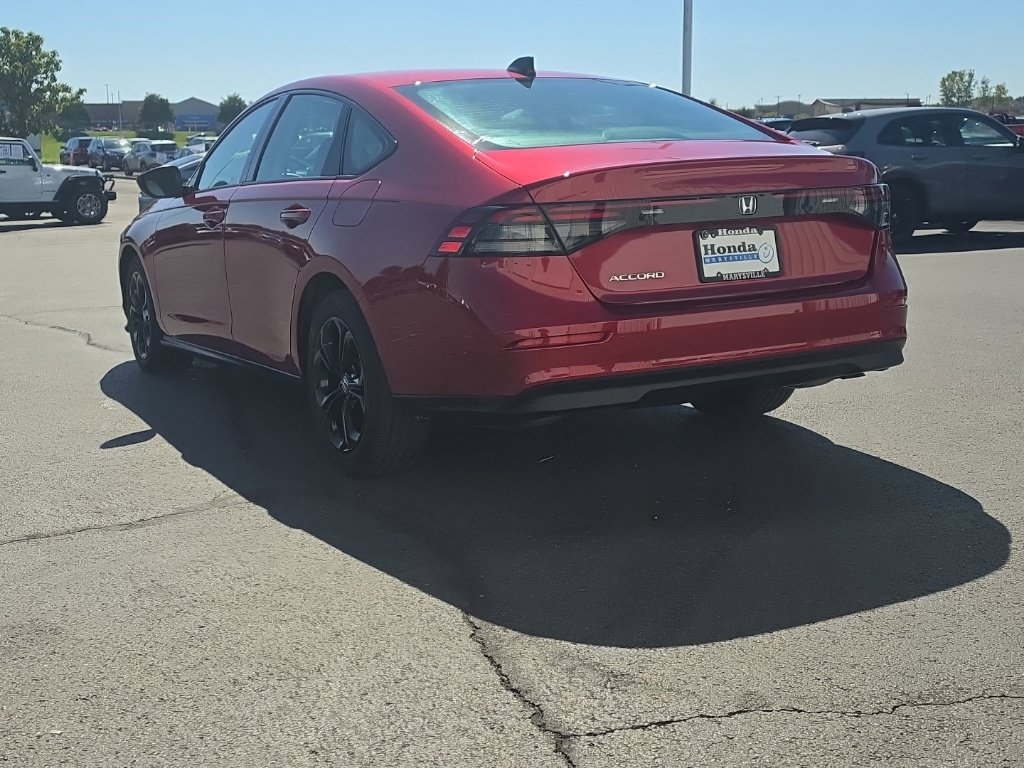 Certified 2025 Honda Accord SE image 5