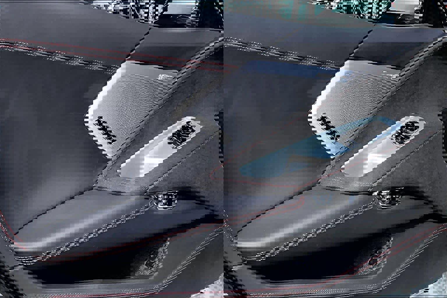 Used 2022 Chevrolet Corvette Stingray Premium Cpe w/ Engine Appearance Package image 20