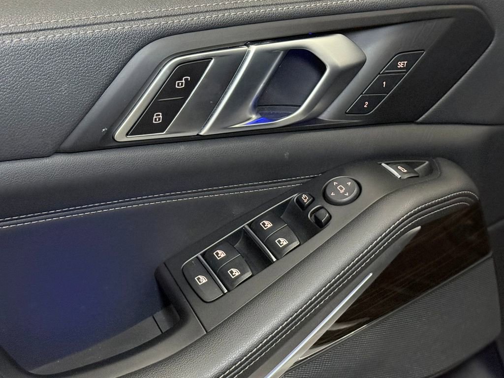 Used 2023 BMW X5 xDrive40i w/ Premium Package image 41