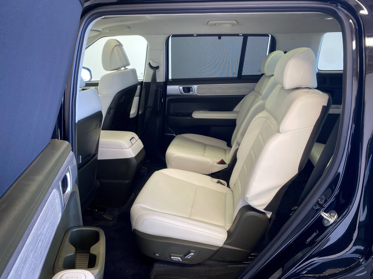 Used 2024 Hyundai Santa Fe Calligraphy AWD/4WD image 34