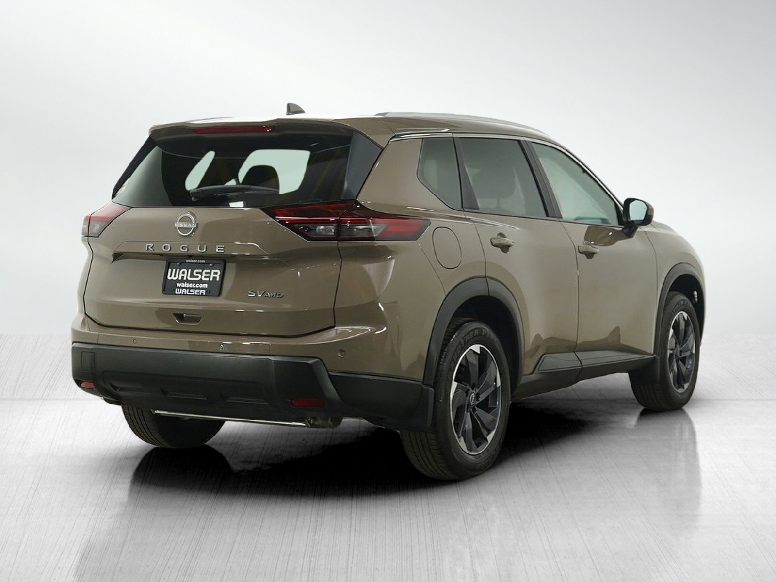 Used 2024 Nissan Rogue SV w/ SV Premium Package image 5