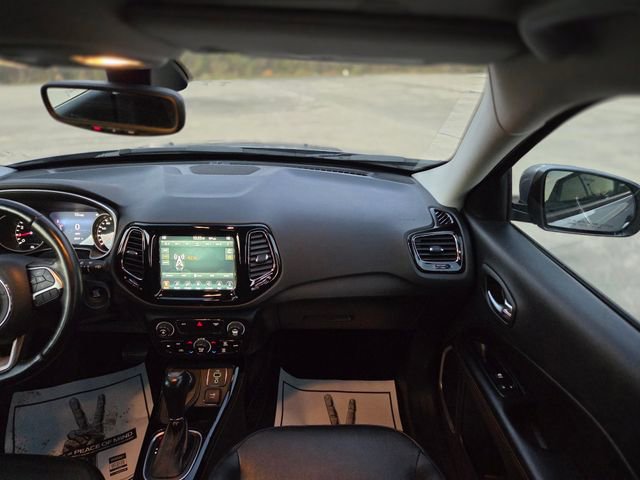 Used 2018 Jeep Compass Limited w/ Navigation Group image 17