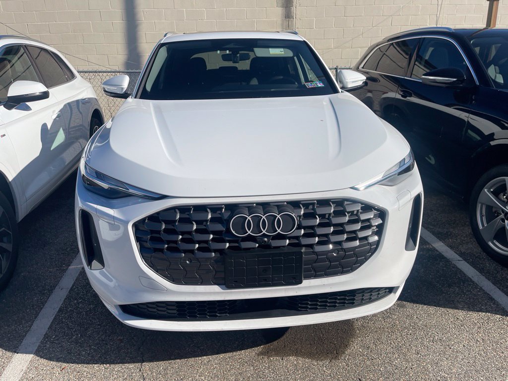 Certified 2026 Audi Q5 Premium AWD/4WD image 1