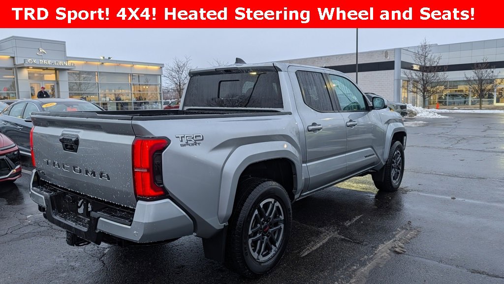 Used 2024 Toyota Tacoma TRD Sport w/ TRD Sport Upgrade Package image 5