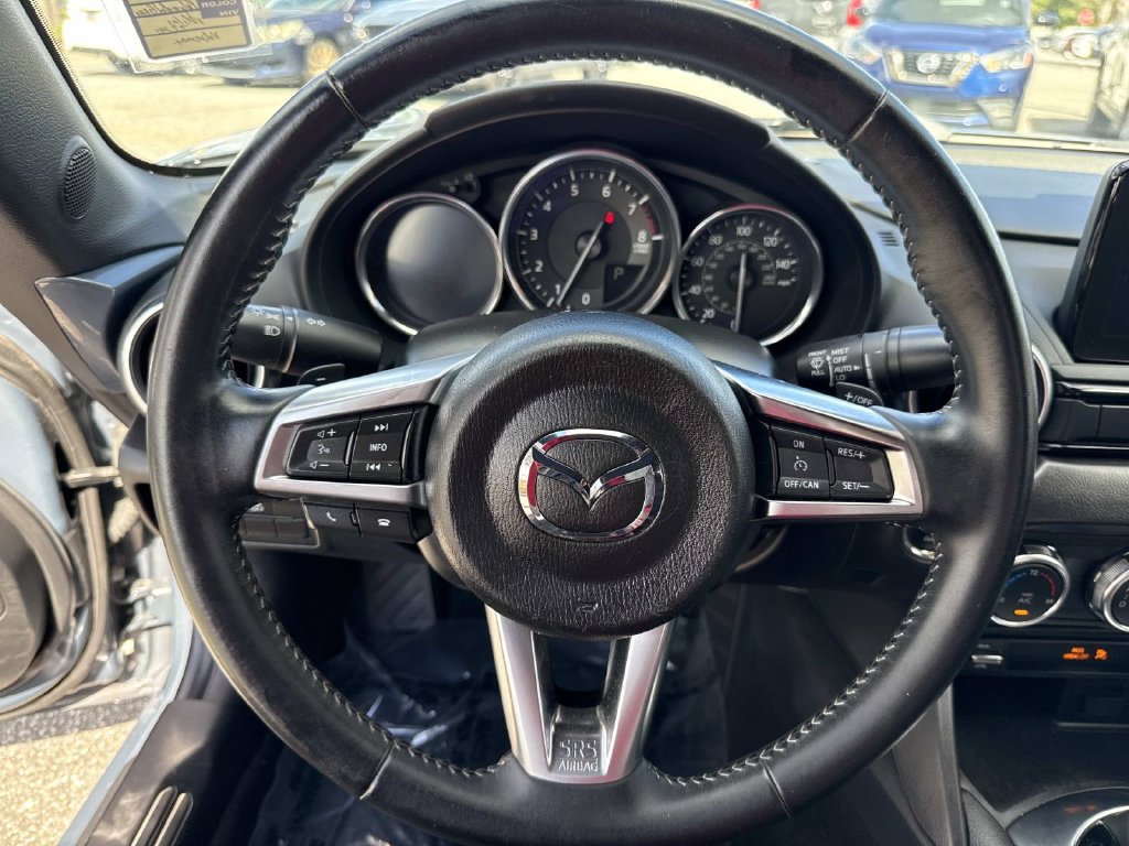 Used 2021 MAZDA MX-5 Miata RF Grand Touring RWD image 32