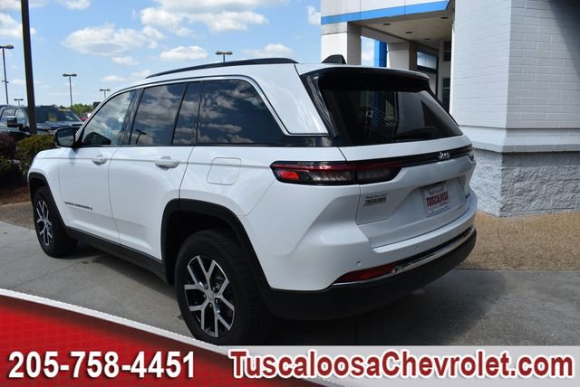 Used 2024 Jeep Grand Cherokee Limited image 7