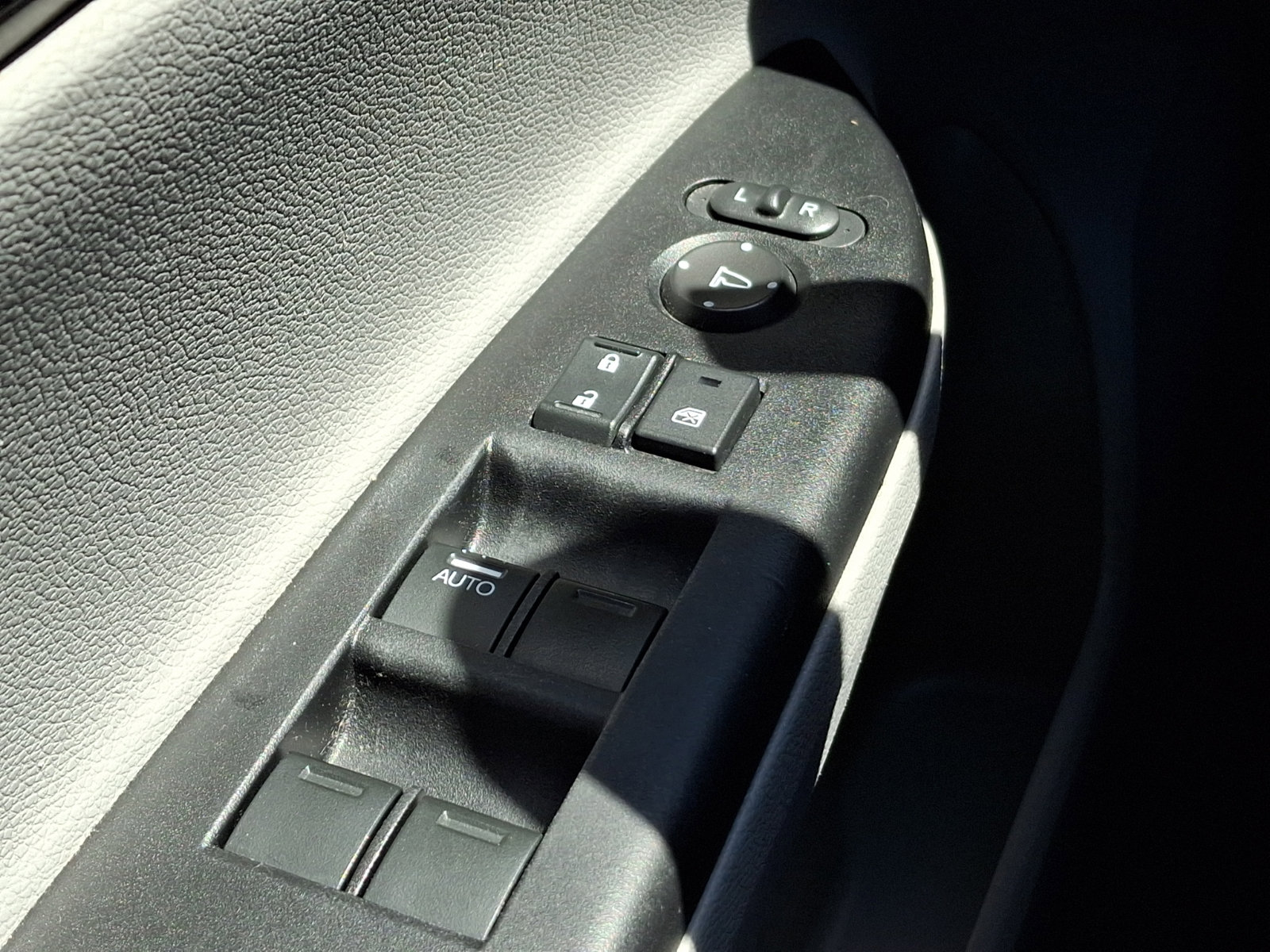 Used 2014 Honda Accord LX image 24