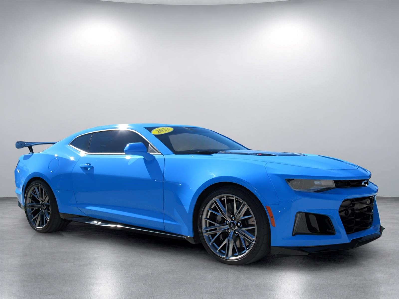 Used 2022 Chevrolet Camaro ZL1 RWD image 1