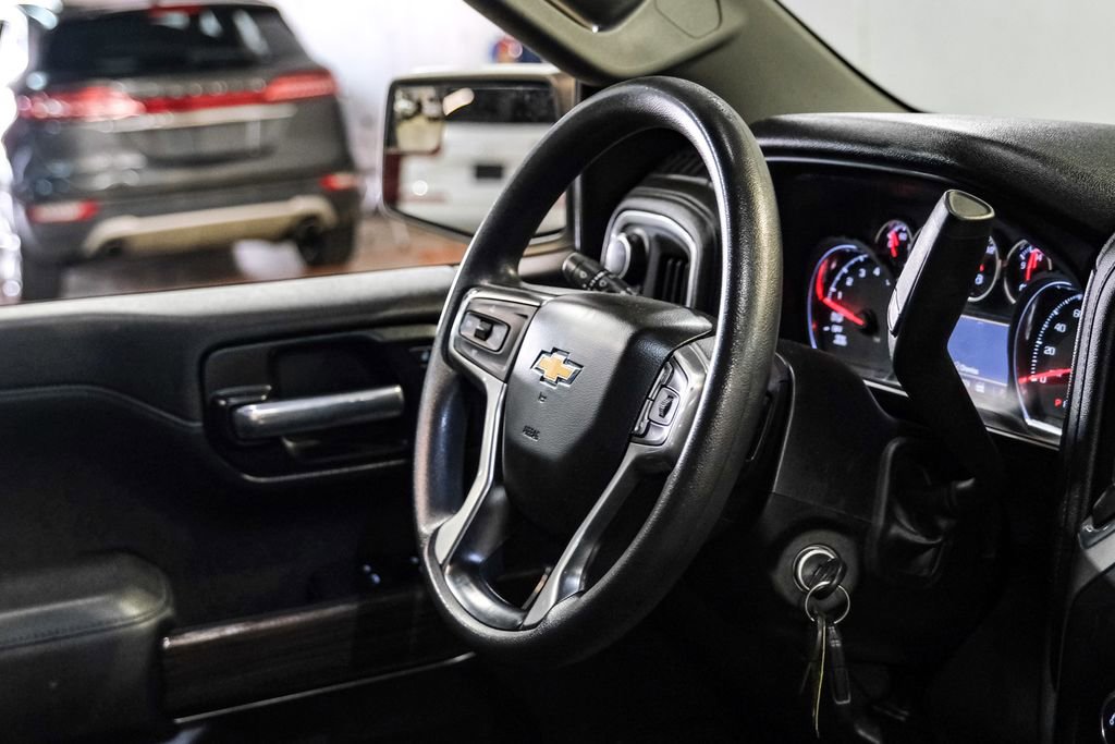 Used 2020 Chevrolet Silverado 1500 LT w/ Trailering Package AWD/4WD image 15