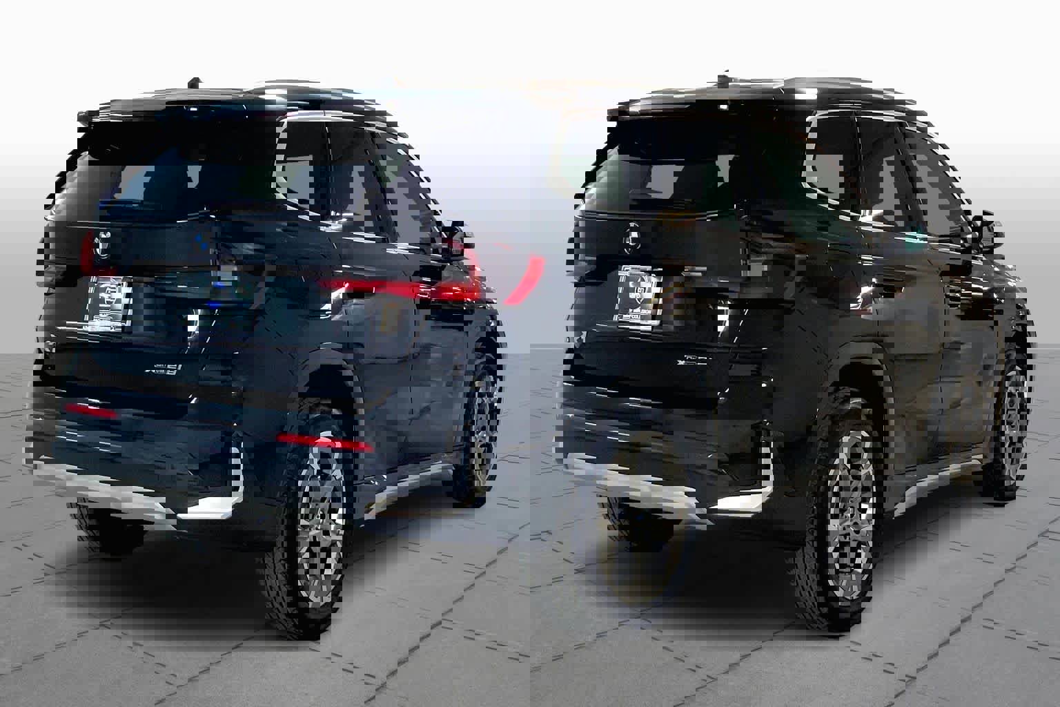 Certified 2024 BMW X1 xDrive28i w/ Convenience Package image 13