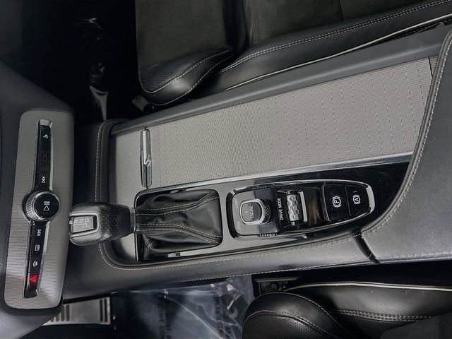 Used 2016 Volvo XC90 T6 R-Design w/ Protection Package Plus image 24