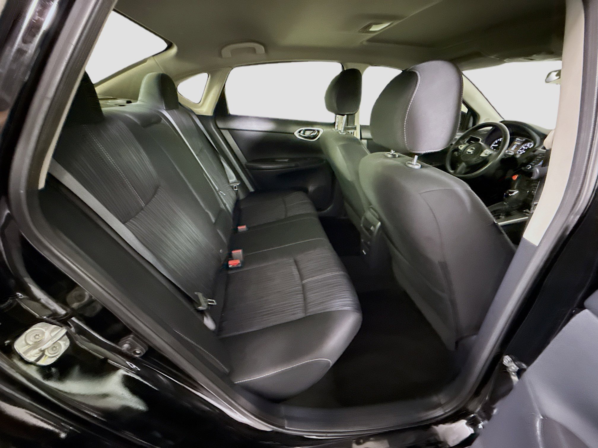 Used 2018 Nissan Sentra SV w/ Premium Package (P01) image 27