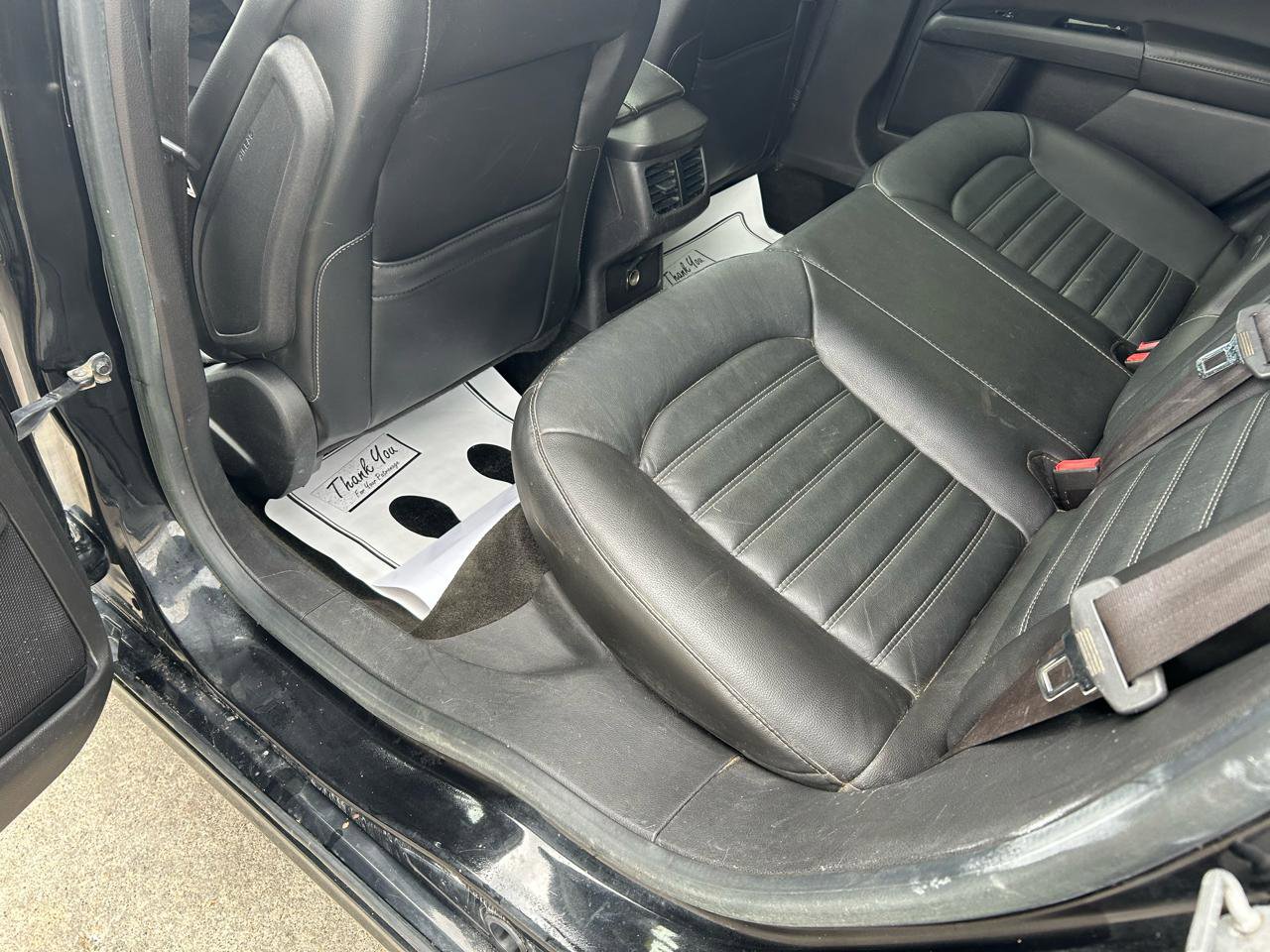 Used 2014 Ford Fusion SE w/ Equipment Group 202A FWD image 9