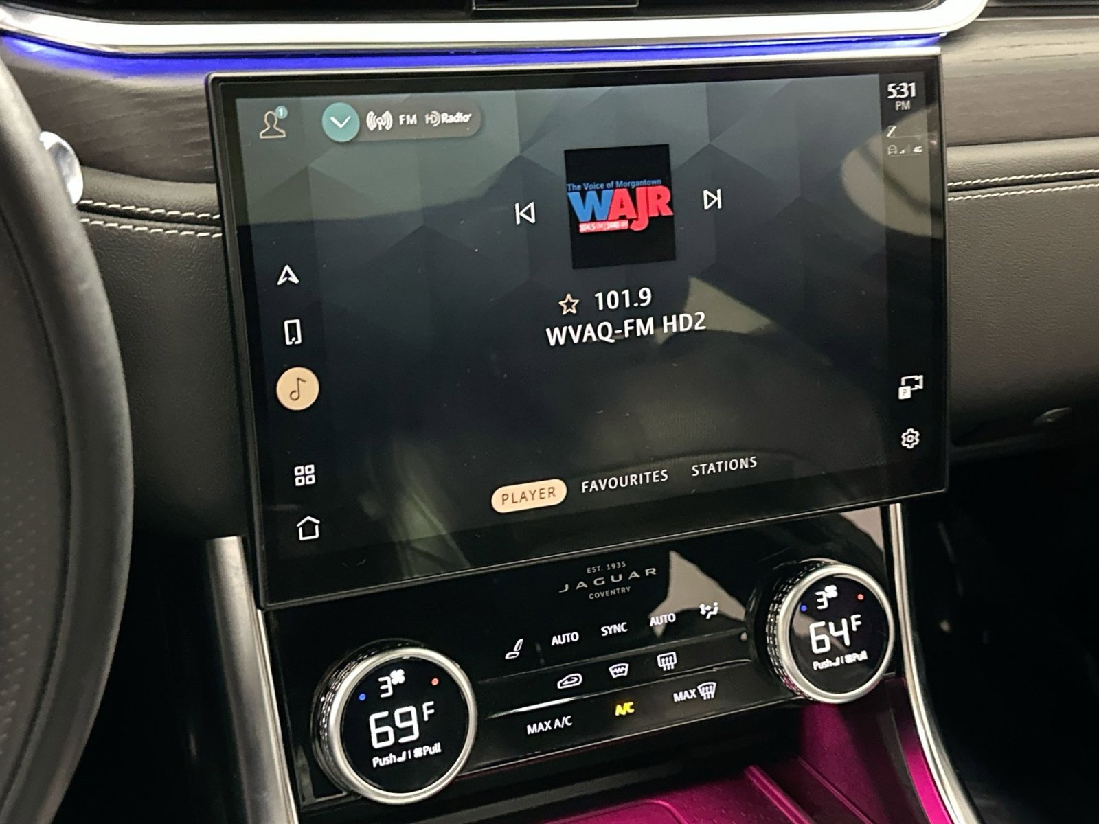 Used 2022 Jaguar XF R-Dynamic SE image 23